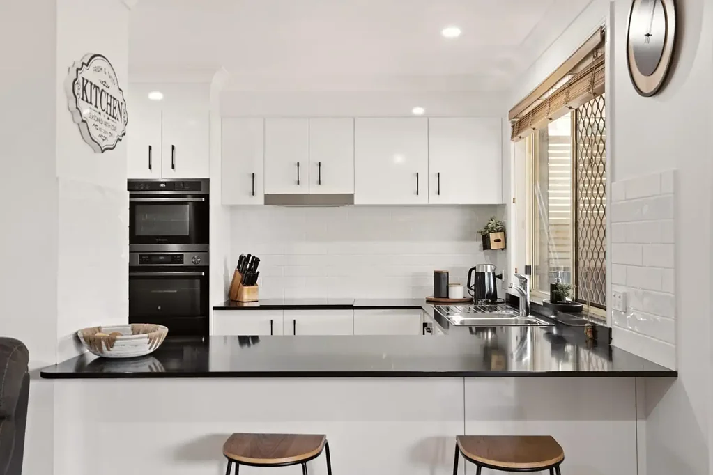 Ballina 3房  Stylish Townhouse Living in a Convenient Ballina Location