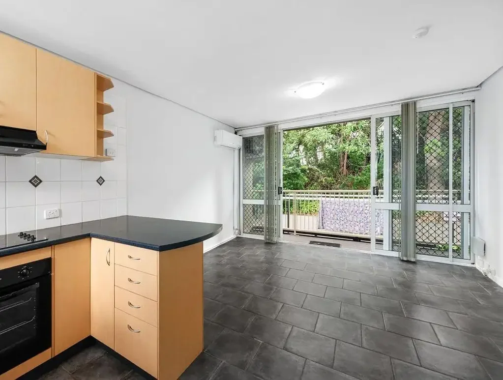 16/256 Kingsford Smith Drive, Hamilton, QLD 4007