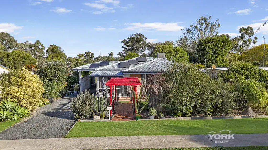 Pittsworth 3침실 Best Brick Buy! Spacious 1,821mÂ² Block