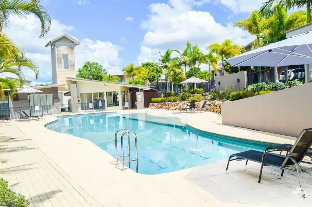4 Bedroom Townhouse In Sort After Lakewood Reserve, Avail 7 Sept