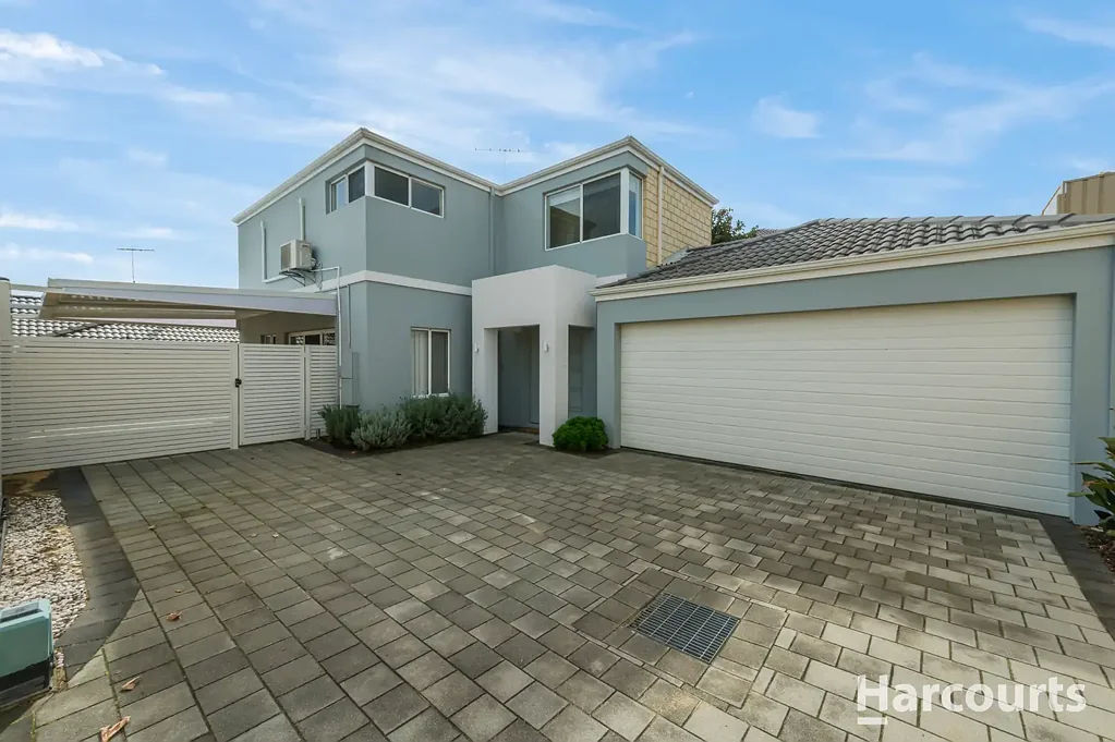22b Sacramento Parade, Hocking, WA 6065