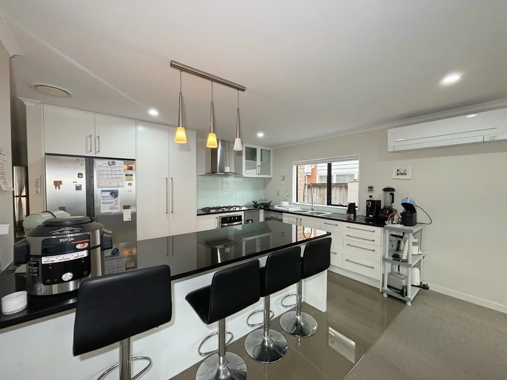 Spacious Family Living in the Heart of Ormiston