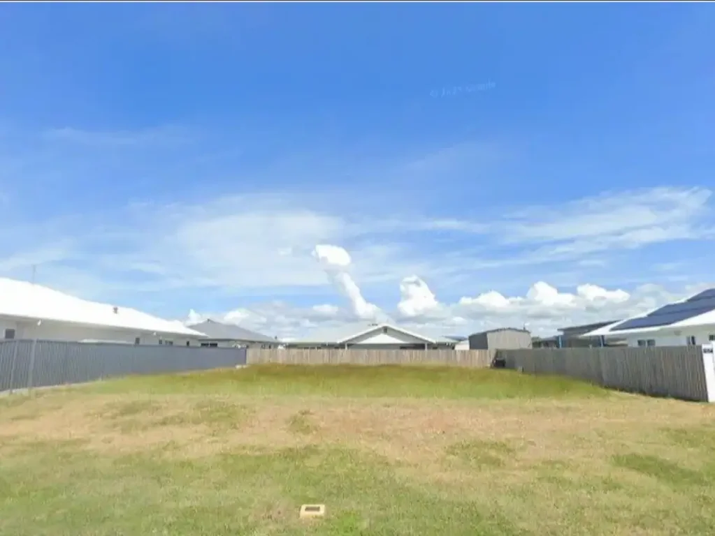Innes Park Unbeatable location - only 150m to the Ocean!