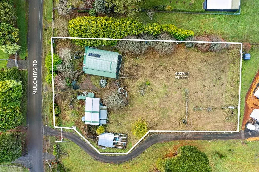 Trentham 2房  Ready for a Makeover –One Acre on Trentham's Golden Mile