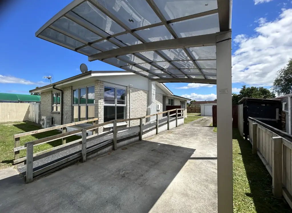 Smartly Renovated 4-Bedroom Home in Solway