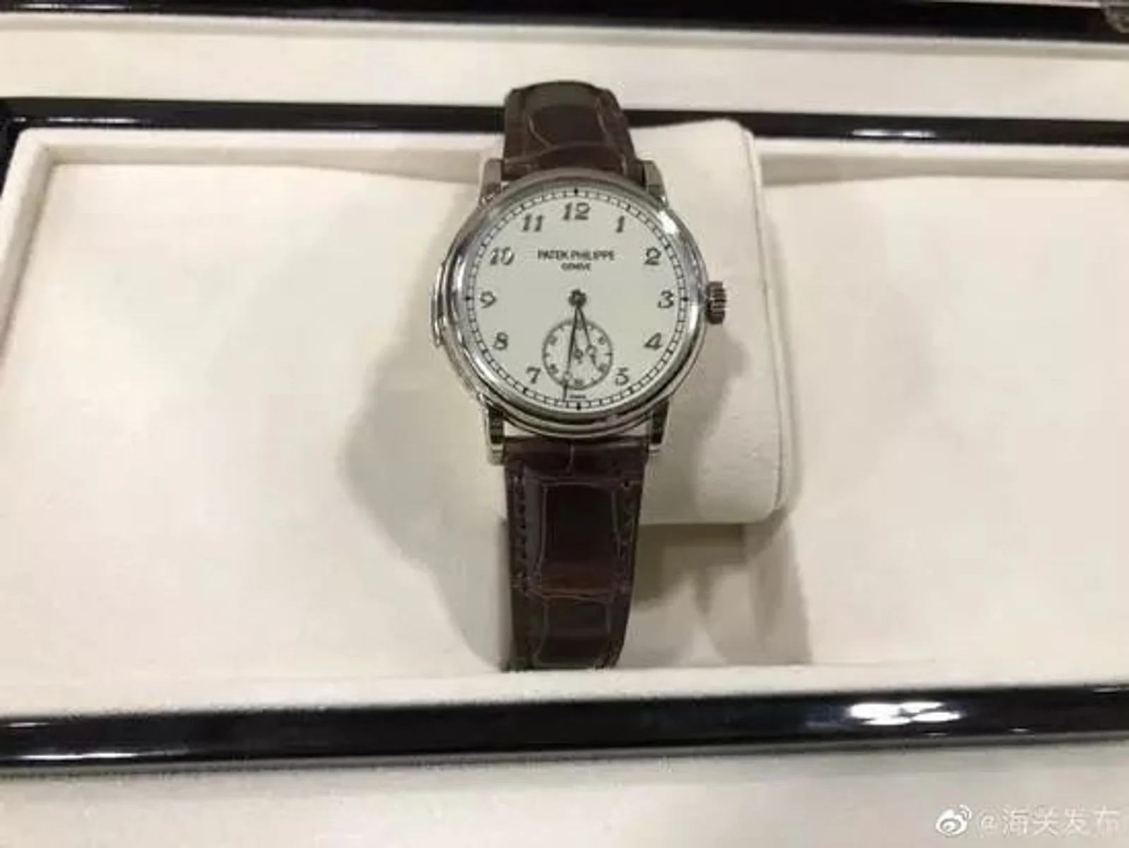 又一起！戴价值1930万手表过海关，涉嫌走私逃税1000多万！别让小聪明毁掉自己…