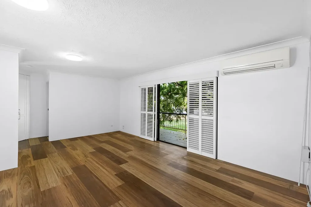 Stylish & Cosy Unit in the Perfect Hamilton Location