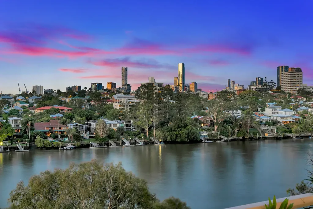 St Lucia 2部屋 Riverfront, Renovated & Rare Residence