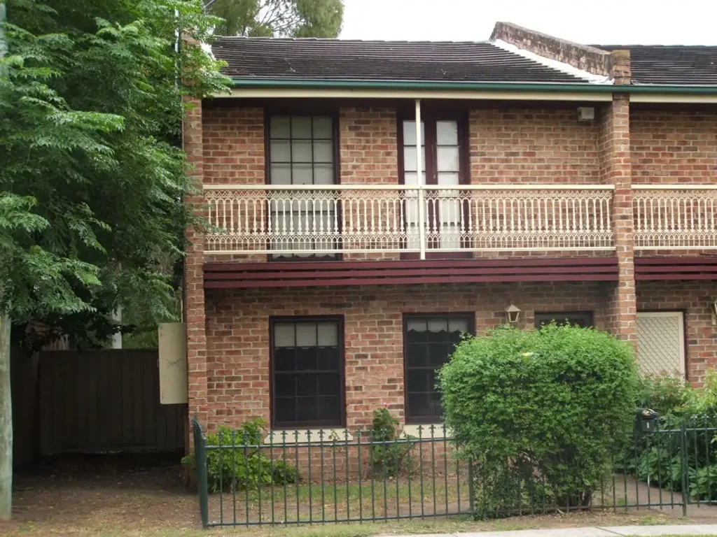 CHARMING TERRACE HOME - CLOSE TO WESTFIELDS