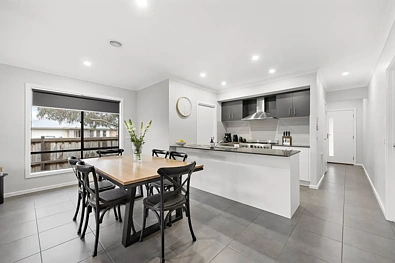 27 Graze Road, Sunbury, VIC 3429, 3 slaapkamers, 2 badkamers, House