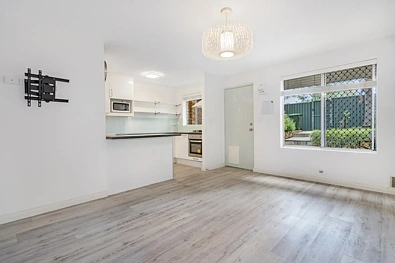 1/10 Wright Street, Perth, WA 6000, 2房, 1浴, Townhouse