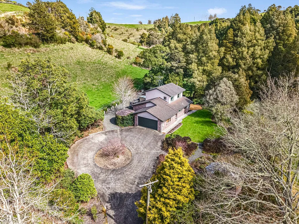 Hunua 3部屋 Exclusive Opportunity: Urgent Property Sale!