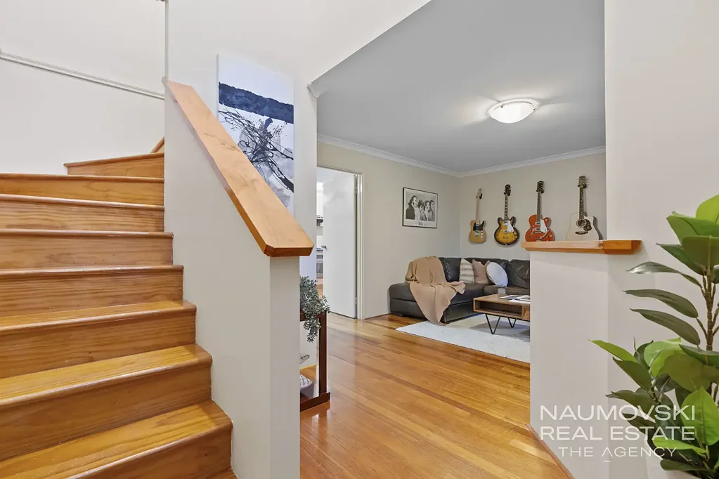 Westminster 3房  BEAUTIFUL PARKSIDE LIVING!