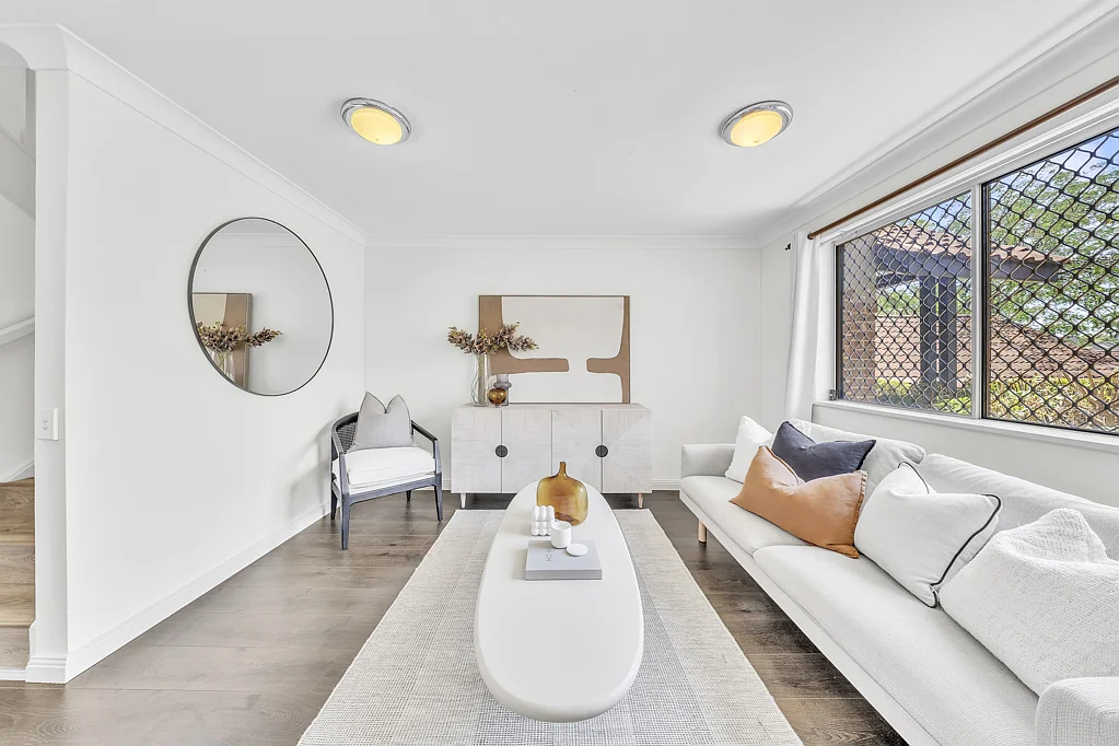 Townhouse in Secure Oaks Complex