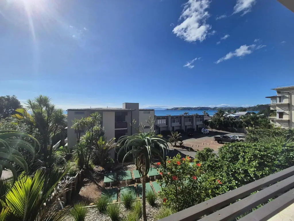 Apartment on the Beach $550 per week  ** price reduced