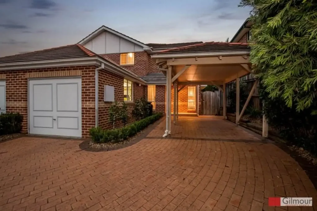 Exceptional Duplex in Fantastic Location