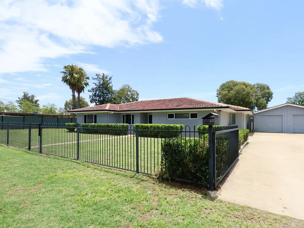 16 - 18 Wright Street, Roma, QLD 4455