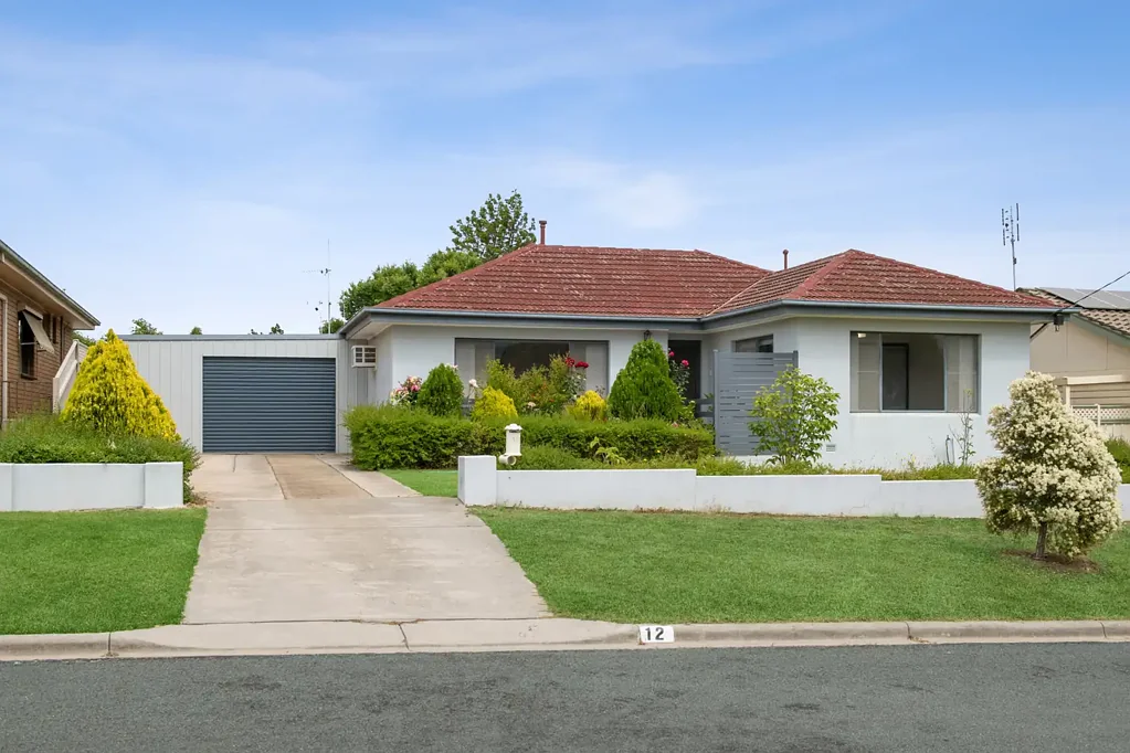 12 Smalley Street, California Gully, VIC 3556