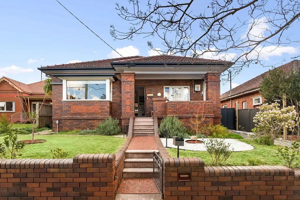 Ashfield 4 Bedroom A Flawless Fusion of Period Charm and Architectural Design in a Premier Location