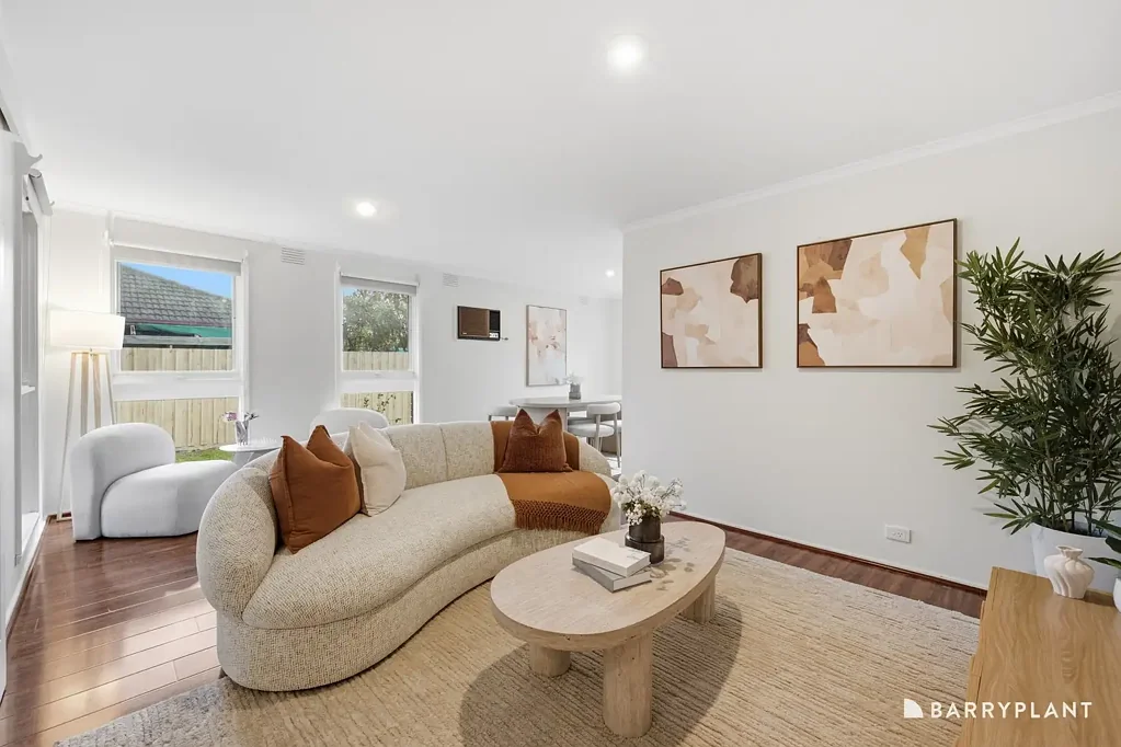 Wantirna 4Kwarto Warm Family Living in the Templeton Primary School zone