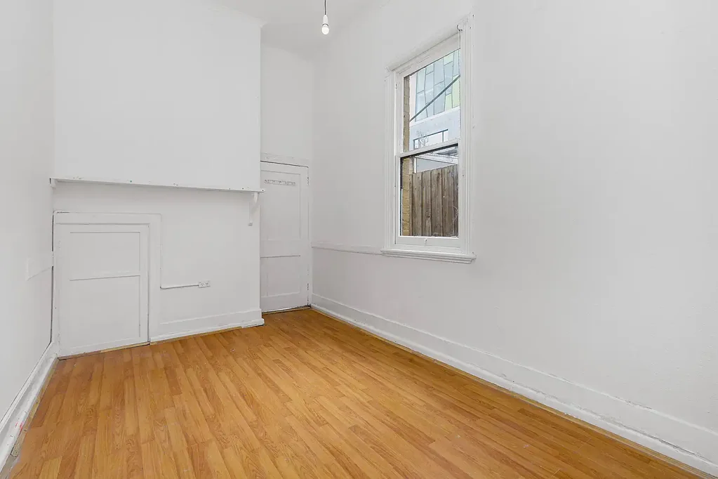 Shop Top Apartment
