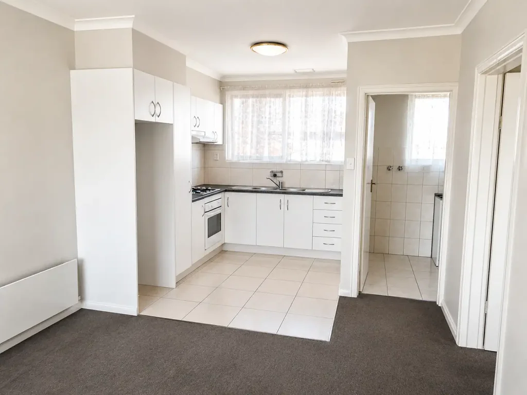 One Bedroom Apartment in Prime Brunswick Location