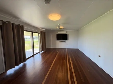 ਰਹਿਣ ਵਾਲਾ ਕਮਰਾ - 29 Grimas Road, Palmyra, QLD 4751