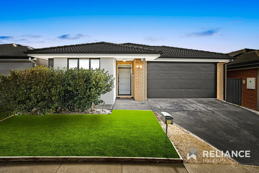 Truganina 4침실 Quality 4-Bedroom Family Living in Sought-After Mt. Atkinson, Truganina