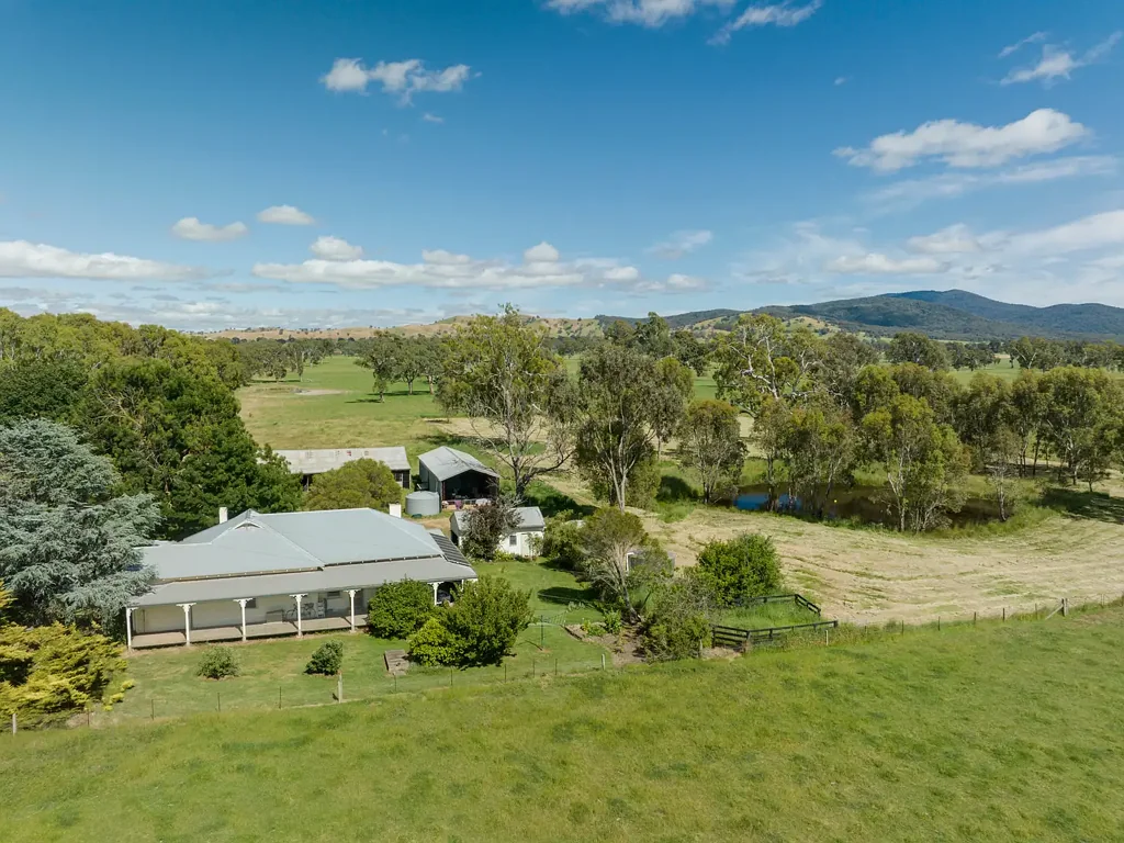 Address Withheld, Mansfield, VIC 3722