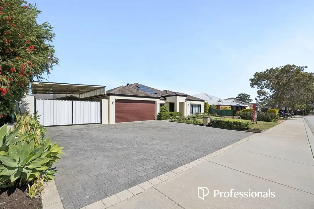 Forrestfield 4બેડરૂમ Grand Family Living with Caravan & Boat Parking