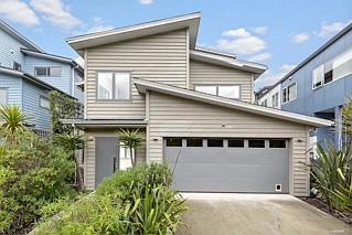 90 Kaipatiki Road, Glenfield, North Shore City