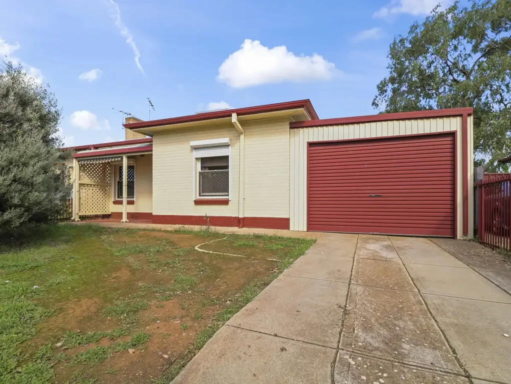 3 Bedroom Home in Elizabeth Grove