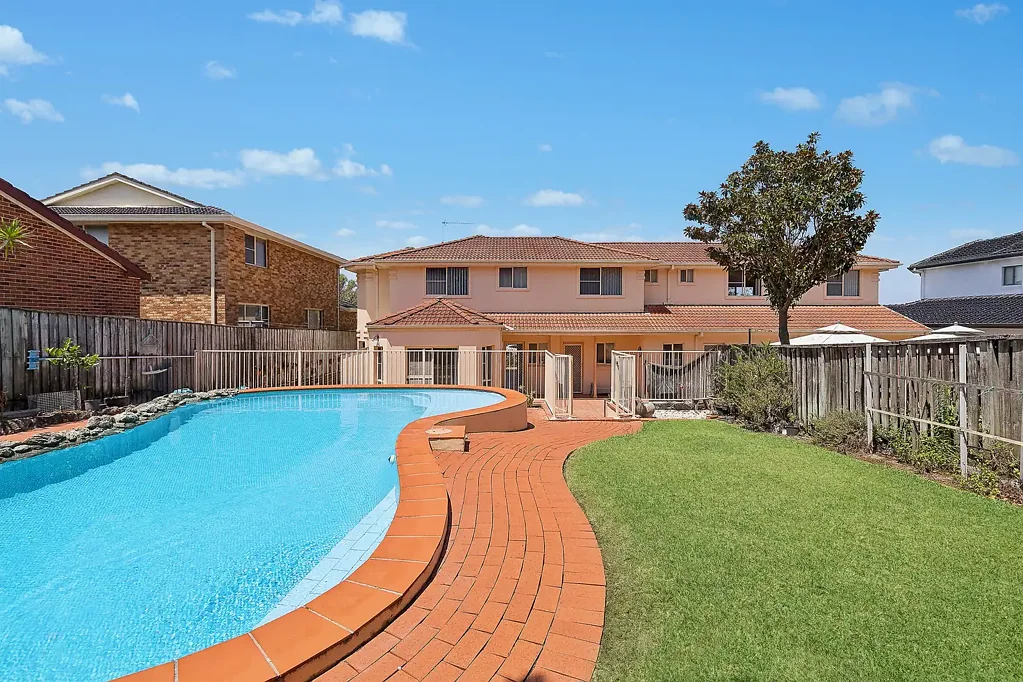 17a Lady Penrhyn Drive, Beacon Hill, NSW 2100