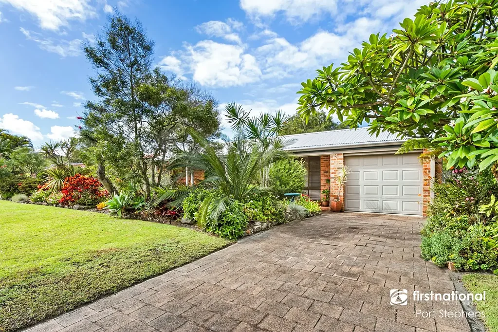 Fingal Bay 3房  Position, Potential & Lifestyle – The Perfect Coastal Package