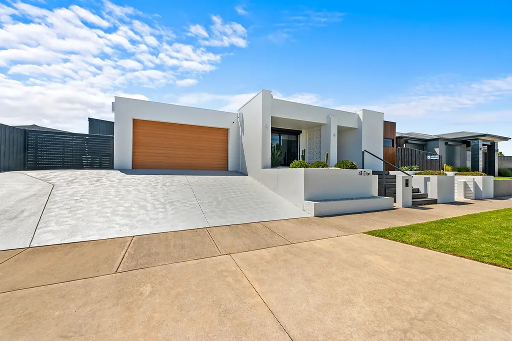 Traralgon 4ਬੈੱਡਰੂਮ Like Nothing Else in Traralgon