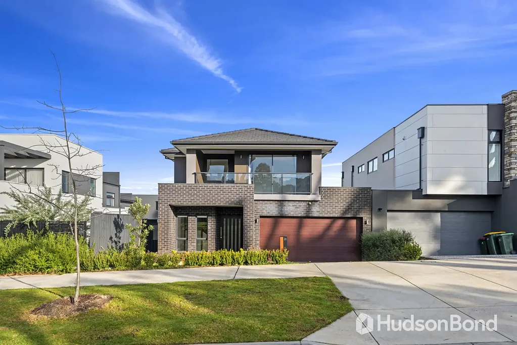 A Luxury Live Well Design a boutique custom home in the Historic Tullamore Estate