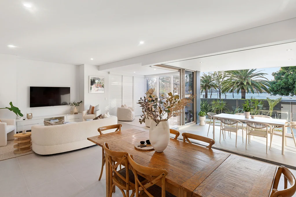 1/8 Murlong Crescent, Palm Beach, QLD 4221