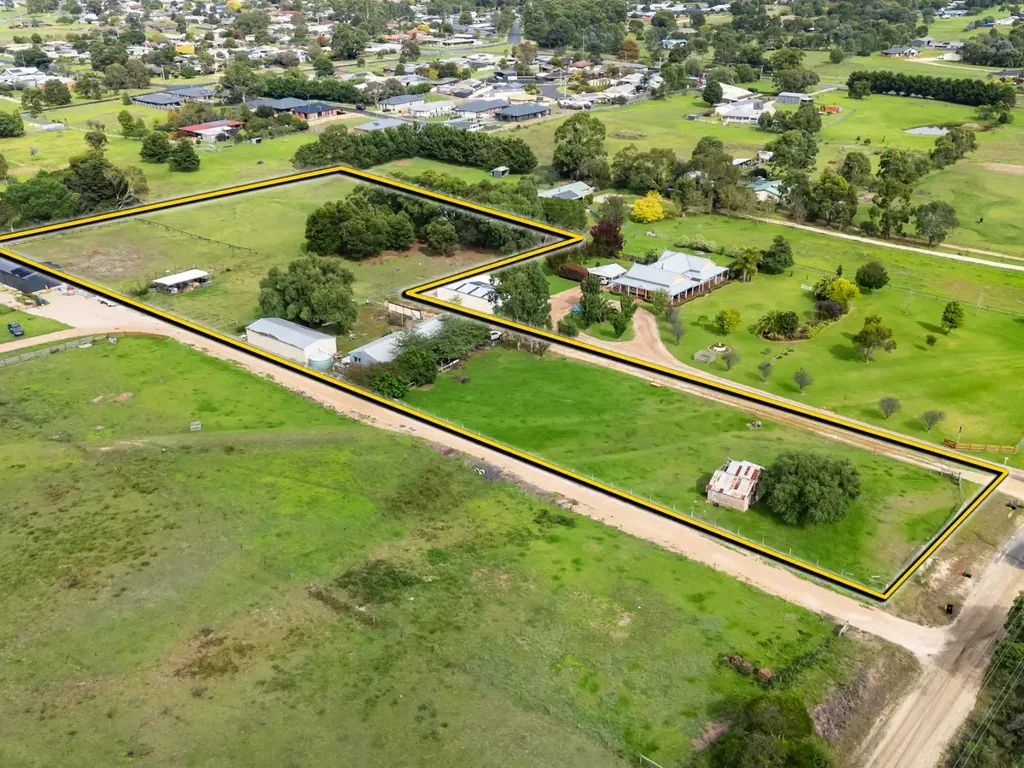 Stratford 4ห้องนอน Room to Move & Grow: 4-Bedroom Home on 1.47ha in Stratford