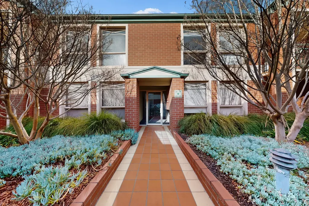Elevated Living in a Prime Box Hill South Location