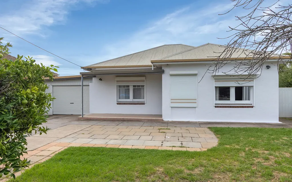 Woodville South 3房  OPPORTUNITY KNOCKS with this One.