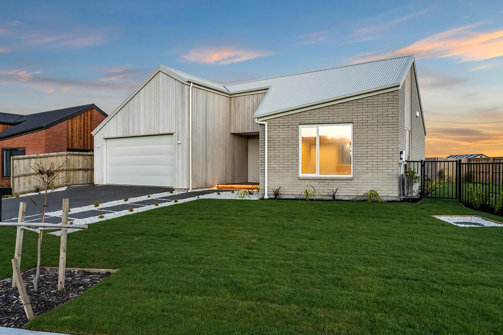 Halswell 4房  Refined living with a contemporary edge