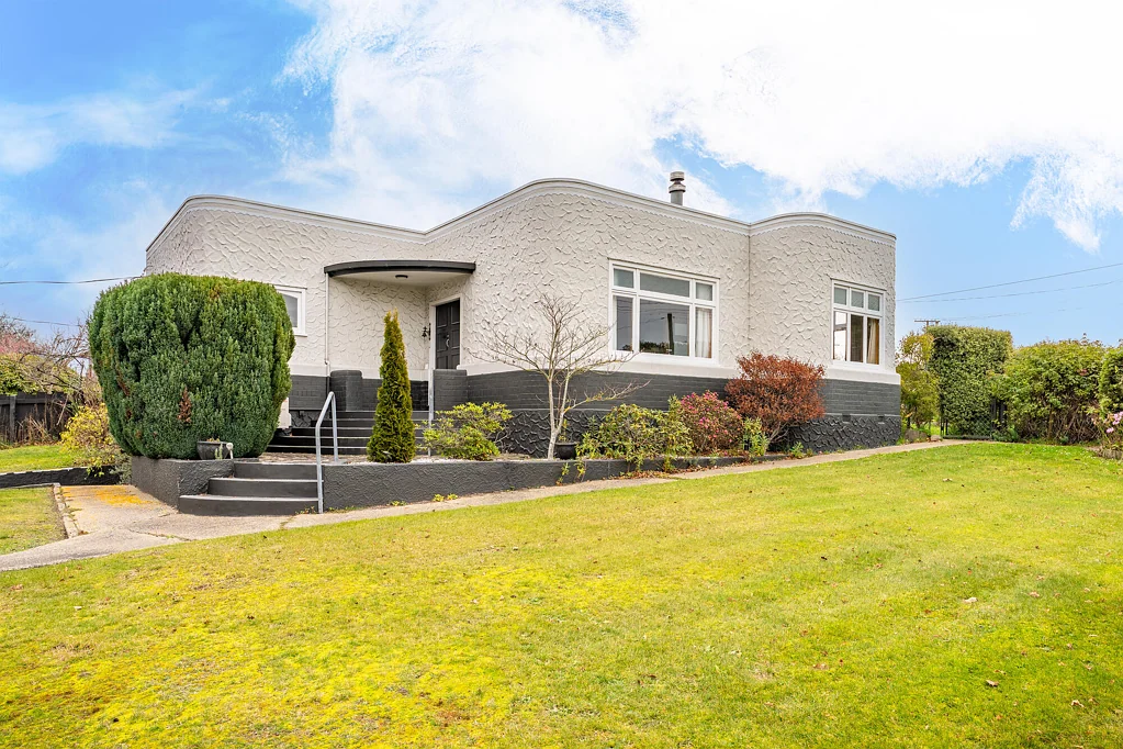 Oamaru 2 Bedroom Art Deco on Alamein