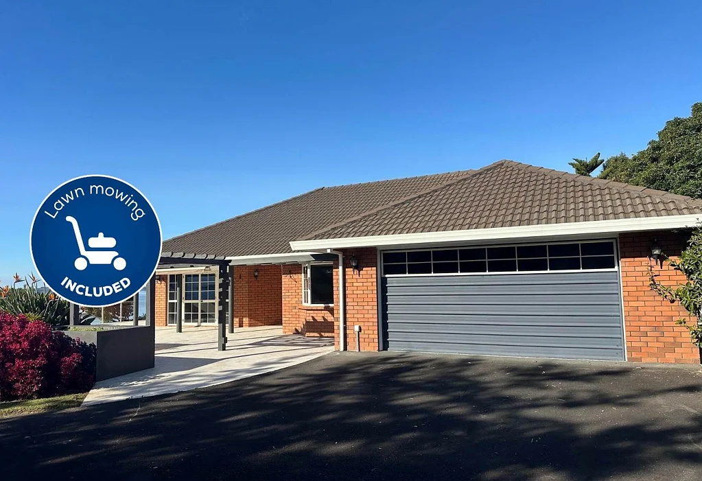 Stunning Waterfront Living in Katikati