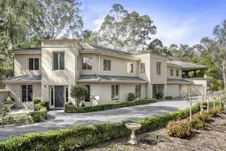 1 Aylesbury Way, Warrandyte