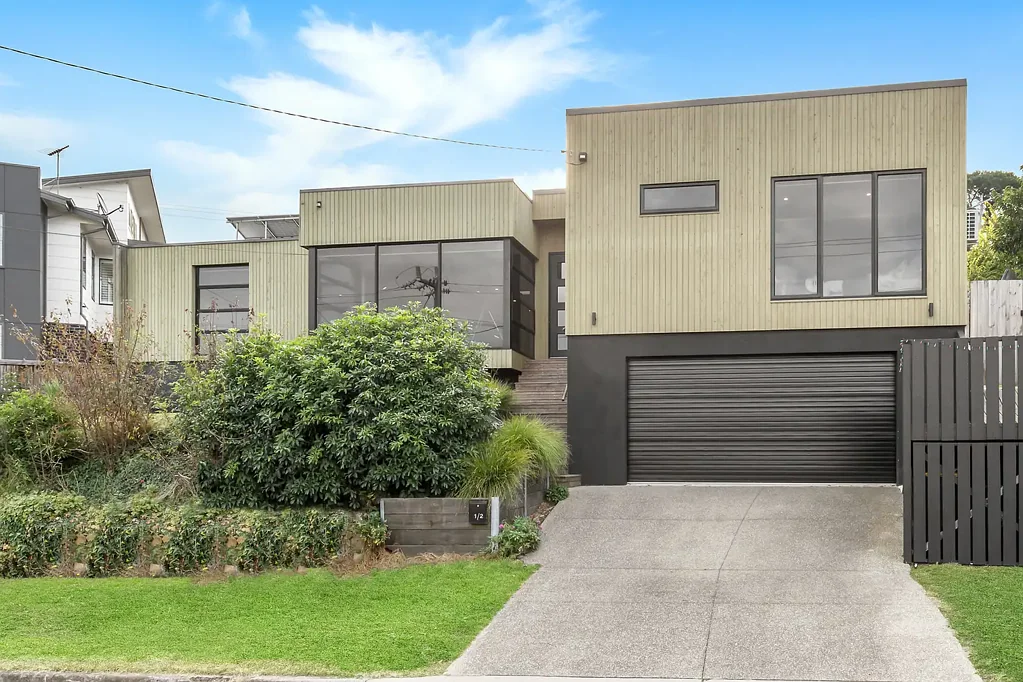 1/2 Culzean Crescent, Highton, VIC 3216