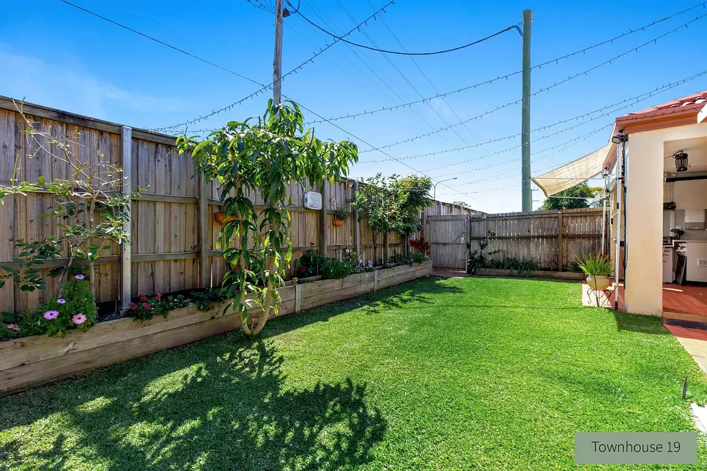 Wynnum West 3ห้องนอน Off Market Opportunity for this Lowset Villa