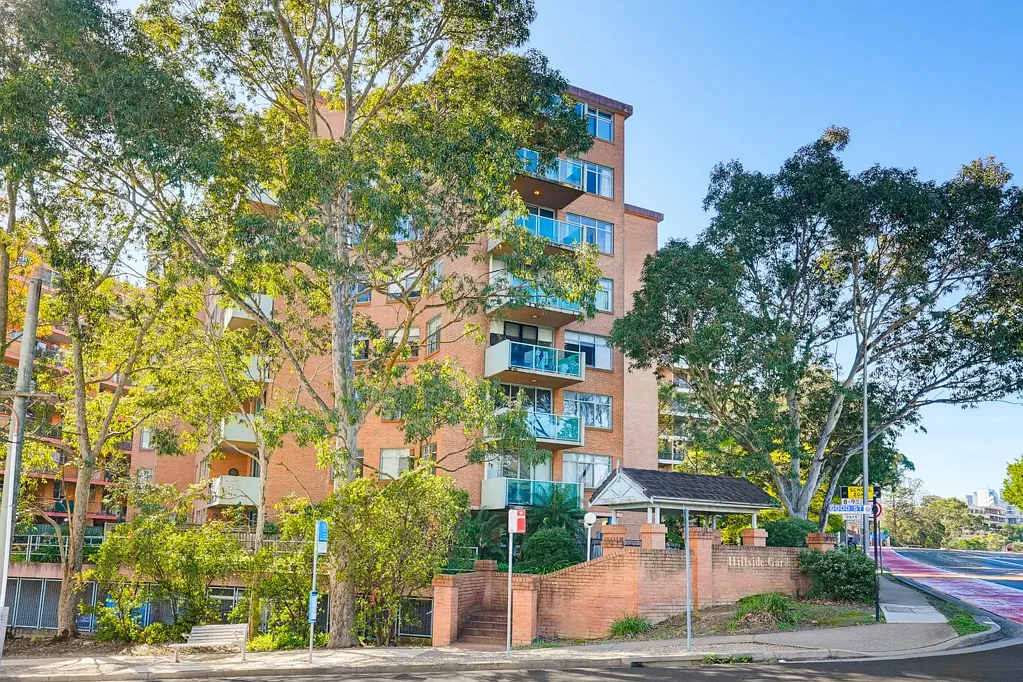 Beautifully Renovated 2-Bedroom Apartment with Stunning Views in the Heart of Parramatta