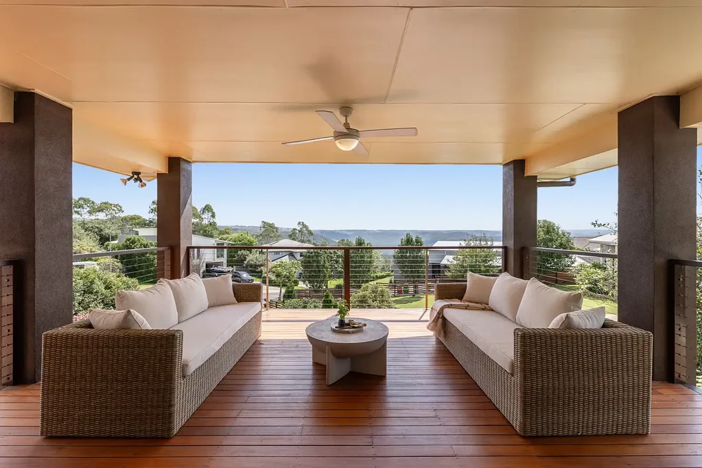 Exceptional family living with spectacular escarpment views