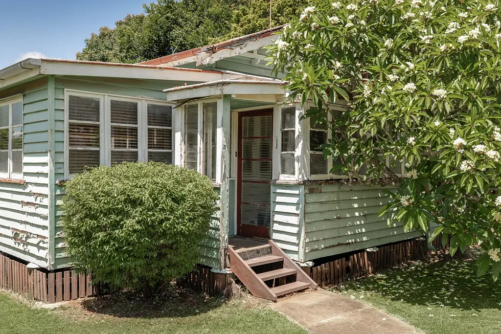 44 Alford Street, Mount Lofty, QLD 4350