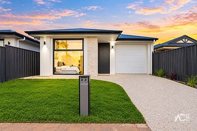Greenacres 5ਬੈੱਡਰੂਮ Brand-New Luxury Family Home – Contemporary Living in Greenacres